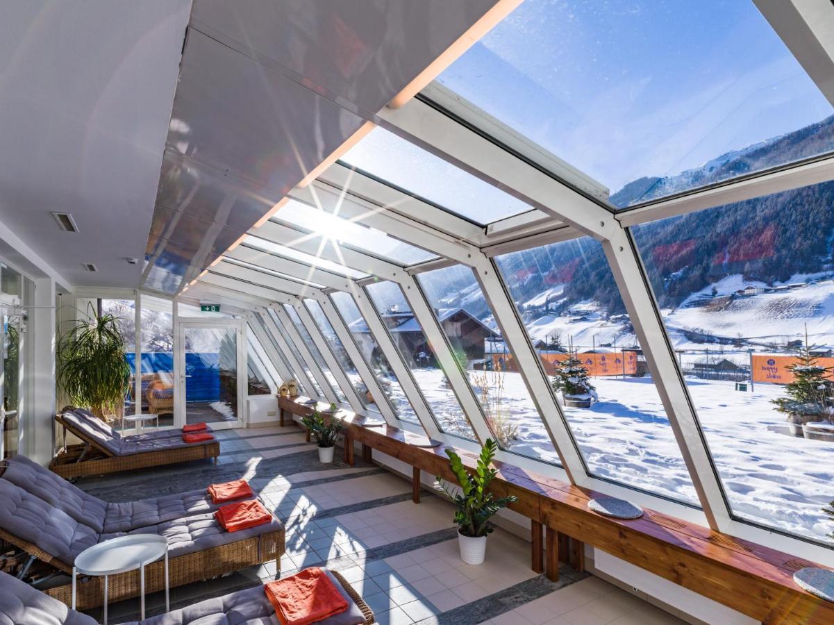 Happy Stubai Hotel Neustift im Stubaital Buitenkant foto