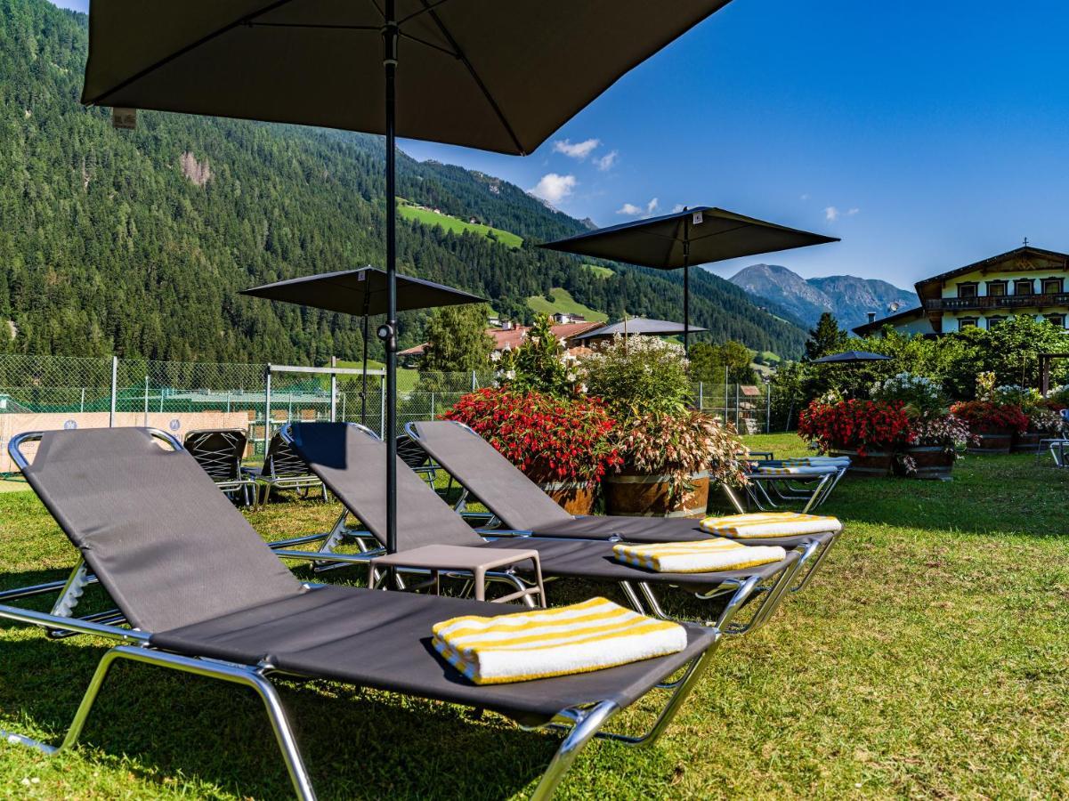 Happy Stubai Hotel Neustift im Stubaital Buitenkant foto