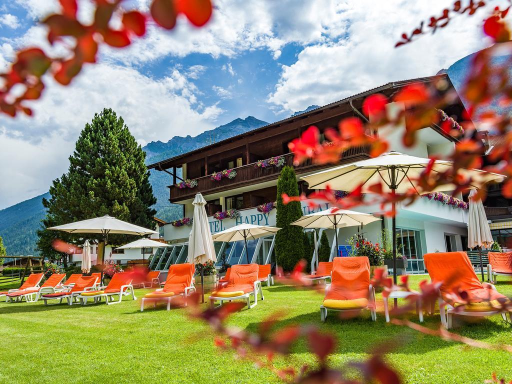 Happy Stubai Hotel Neustift im Stubaital Buitenkant foto