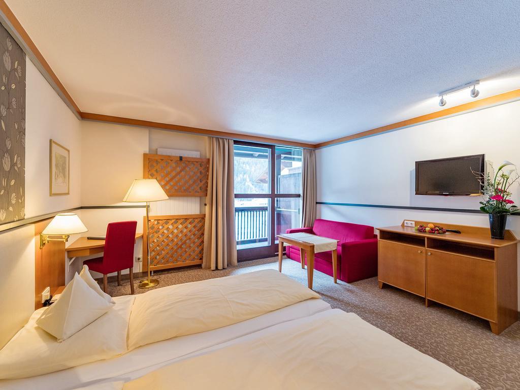 Happy Stubai Hotel Neustift im Stubaital Buitenkant foto